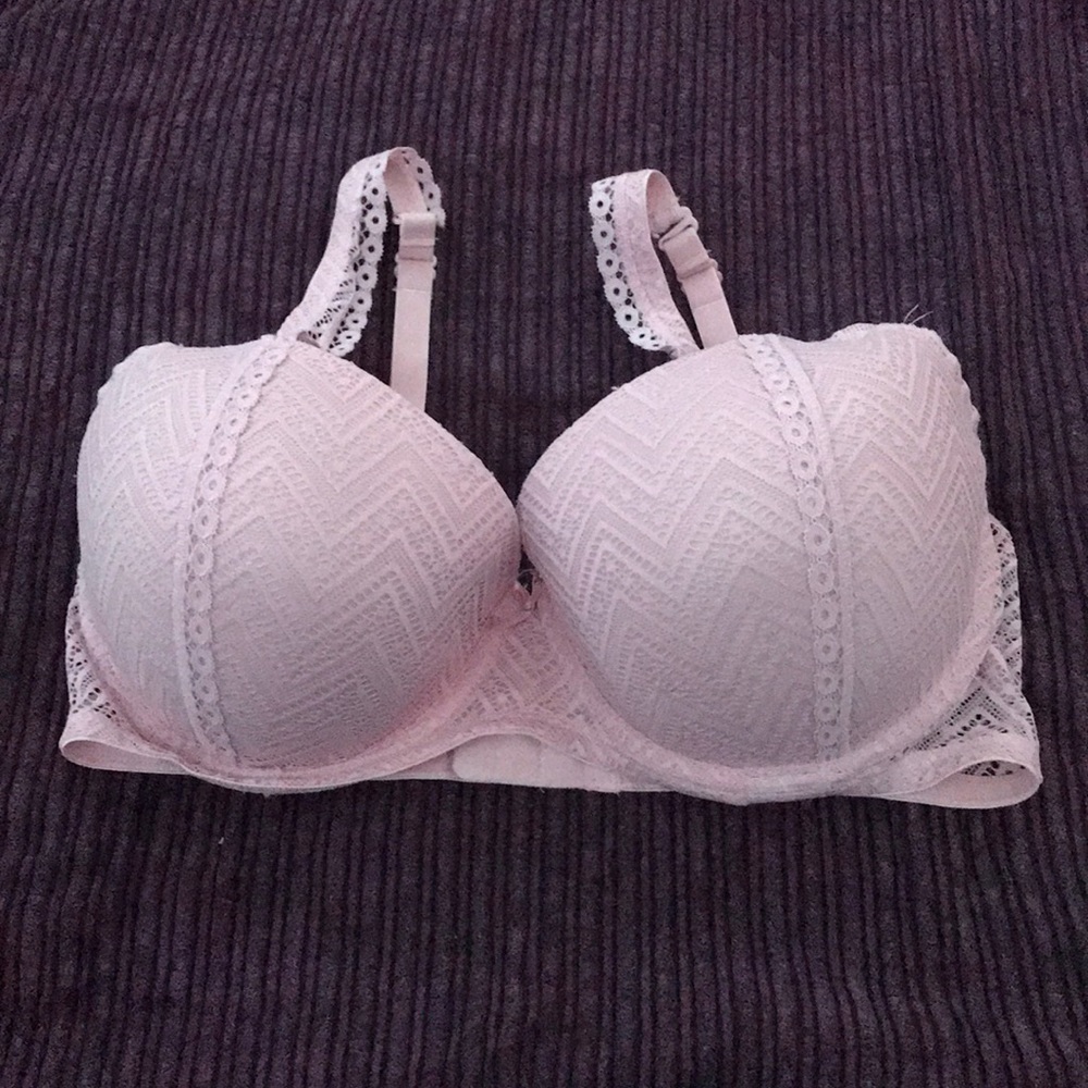 pale pink bra